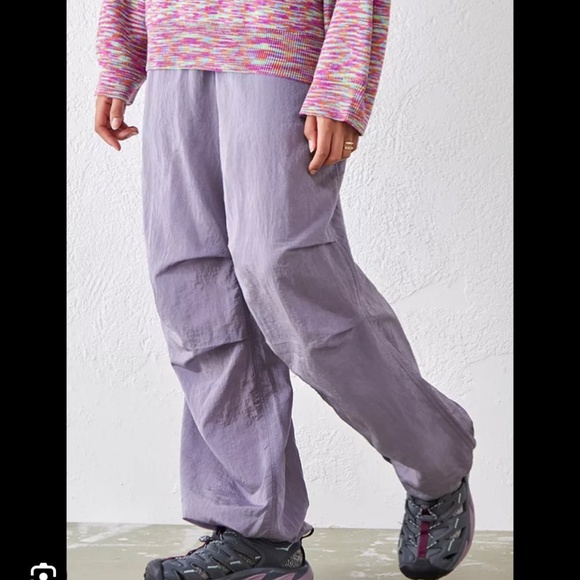 iet Fran’s shiny lilac balloon pants - Picture 2 of 3